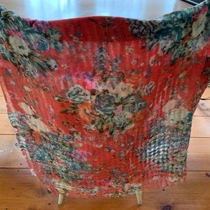 Epice wool scarf, print in salmon colored print